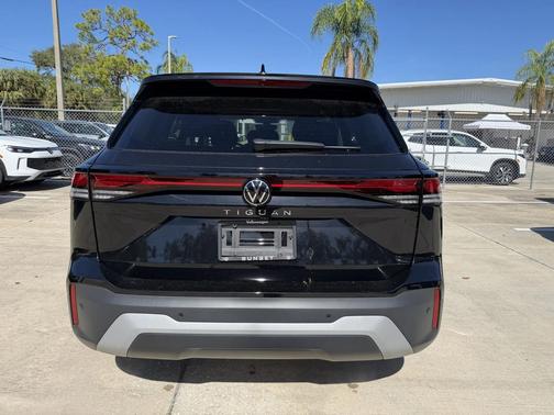 2025 Volkswagen Tiguan 2.0T S