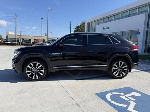 2023 Volkswagen Atlas Cross Sport 3.6L V6 SEL Premium R-Line