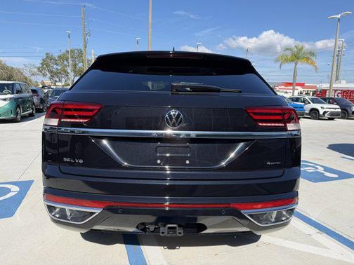 2023 Volkswagen Atlas Cross Sport 3.6L V6 SEL Premium R-Line