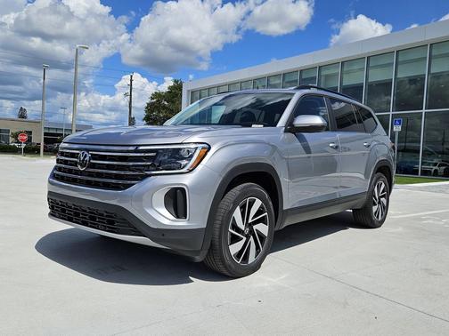 2025 Volkswagen Atlas 2.0T SE w/Technology