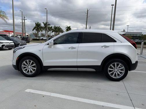 2023 Cadillac XT4 Premium Luxury
