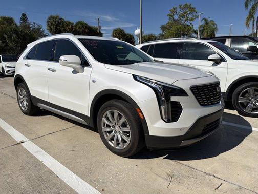 2023 Cadillac XT4 Premium Luxury