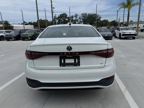 2025 Volkswagen Jetta 1.5T SE