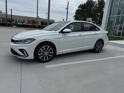 2025 Volkswagen Jetta 1.5T SE