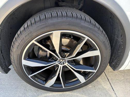 2024 Volkswagen Tiguan 2.0T SEL R-Line 4MOTION
