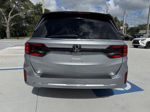 2025 Honda Odyssey Touring