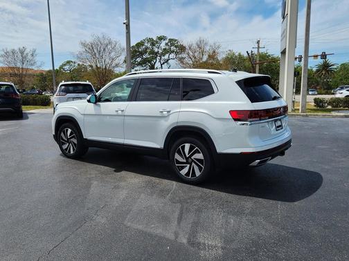 2025 Volkswagen Atlas 2.0T SEL