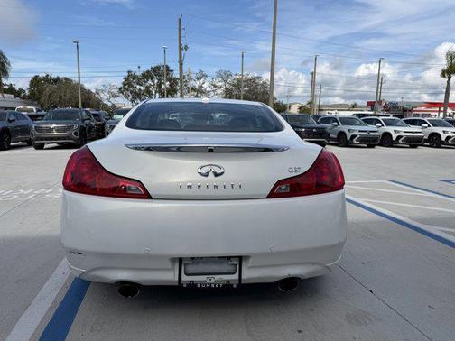 2010 INFINITI G37 Journey