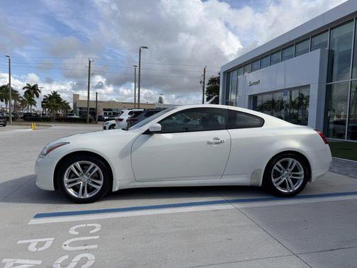 2010 INFINITI G37 Journey