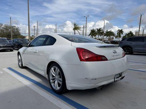2010 INFINITI G37 Journey