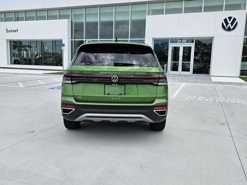 2025 Volkswagen Taos 1.5T SE