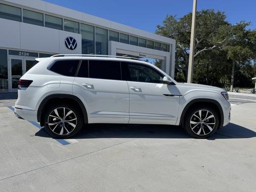 2024 Volkswagen Atlas 2.0T SEL Premium R-Line