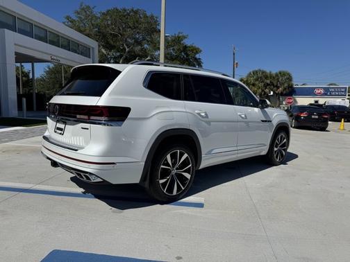 2024 Volkswagen Atlas 2.0T SEL Premium R-Line