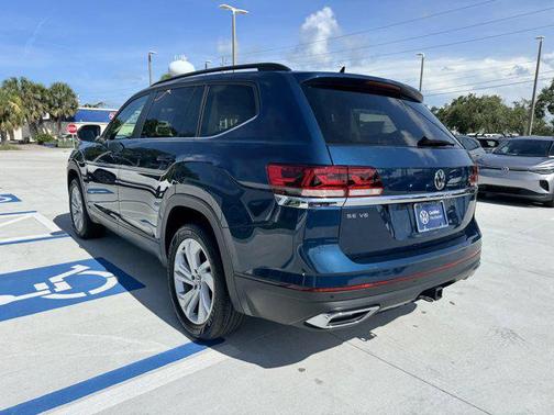 2022 Volkswagen Atlas 3.6L SE w/Technology