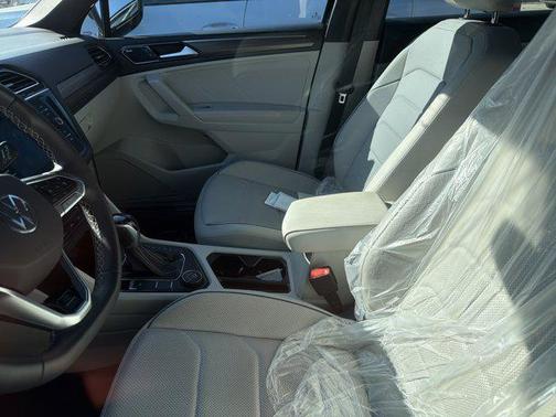2023 Volkswagen Tiguan 2.0T SEL R-Line 4MOTION