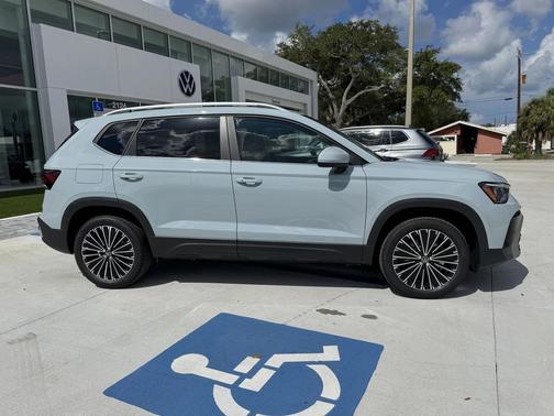 2025 Volkswagen Taos 1.5T SE