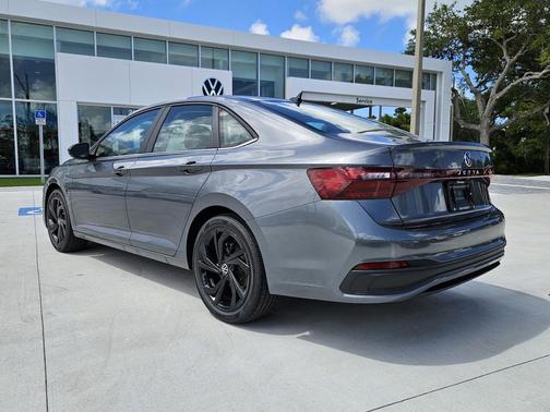 2025 Volkswagen Jetta 1.5T SE