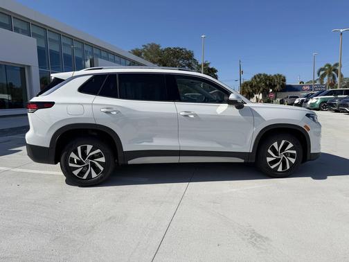 2025 Volkswagen Tiguan 2.0T S