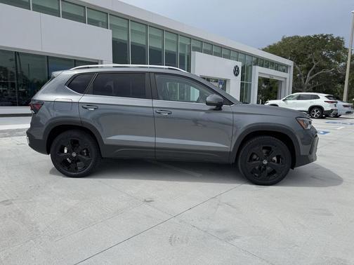 2025 Volkswagen Taos 1.5T SEL