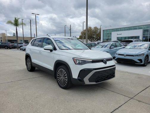 2025 Volkswagen Taos 1.5T SE