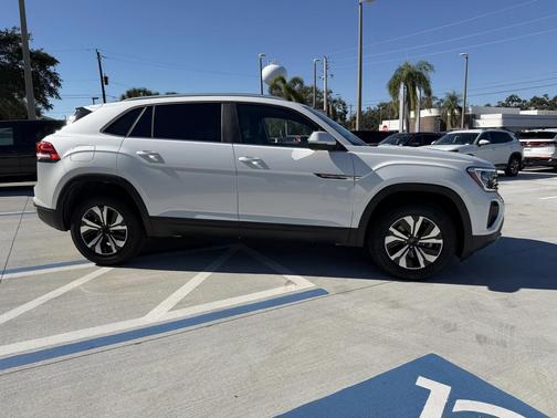 2026 Volkswagen Atlas Cross Sport 2.0T SE