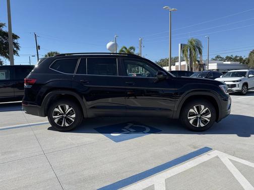 2026 Volkswagen Atlas 2.0T SE