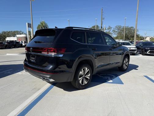 2026 Volkswagen Atlas 2.0T SE