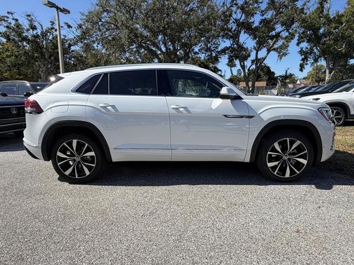 2026 Volkswagen Atlas Cross Sport 2.0T SEL Premium
