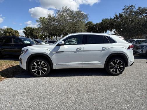 2026 Volkswagen Atlas Cross Sport 2.0T SEL Premium