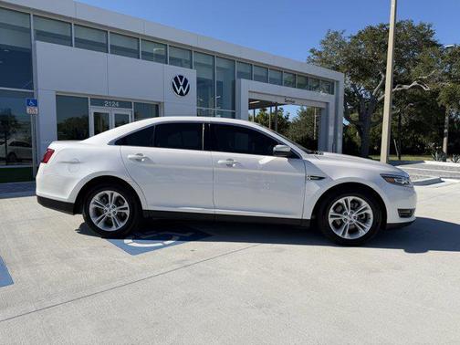 2018 Ford Taurus SEL