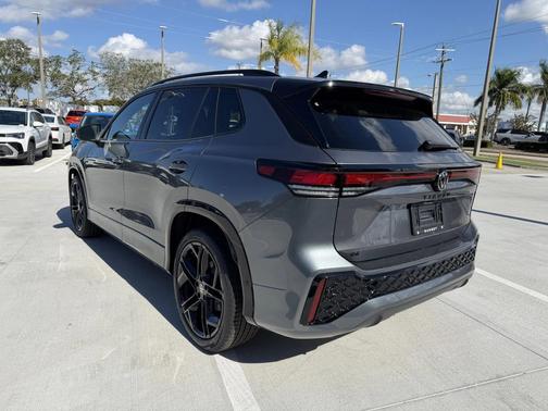 2025 Volkswagen Tiguan 2.0T SE R-Line Black