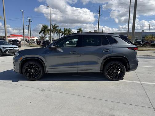 2025 Volkswagen Tiguan 2.0T SE R-Line Black