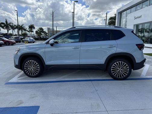 2025 Volkswagen Taos 1.5T SE