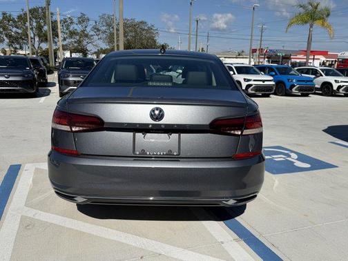 2020 Volkswagen Passat 2.0T SE
