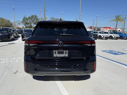 2026 Volkswagen Tiguan 2.0T SE R-Line Black