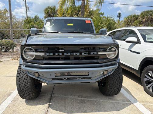Azure Gray Metallic Tri-Coat 2023 Ford Bronco Outer Banks