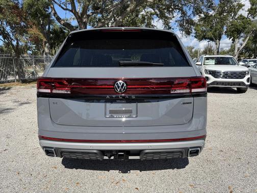 2026 Volkswagen Atlas 2.0T Peak Edition