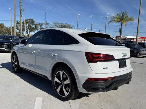 2022 Audi Q5 45 S line Premium Plus
