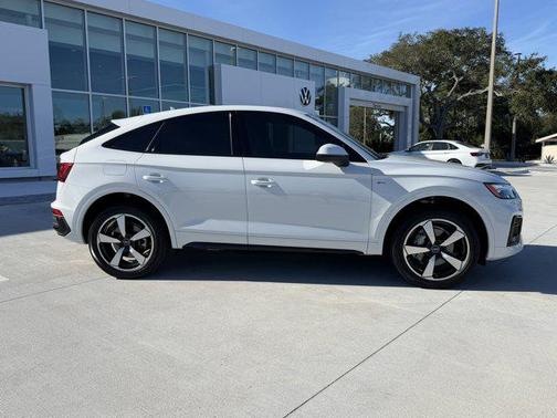 2022 Audi Q5 45 S line Premium Plus