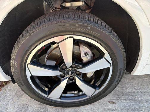 2022 Audi Q5 45 S line Premium Plus