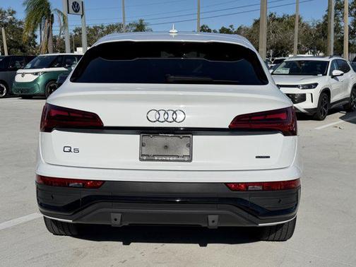 2022 Audi Q5 45 S line Premium Plus