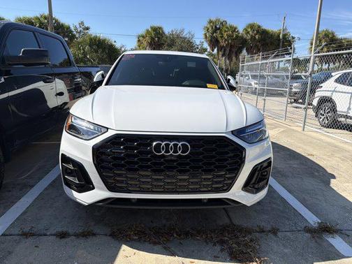 2022 Audi Q5 45 S line Premium Plus
