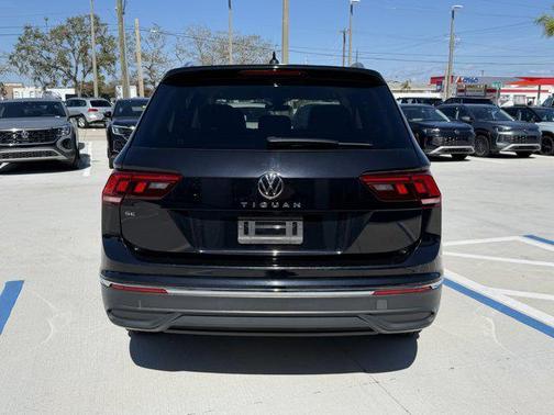2024 Volkswagen Tiguan 2.0T SE