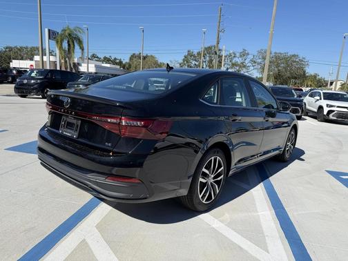 2026 Volkswagen Jetta 1.4T SE