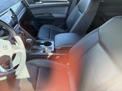 2022 Volkswagen Atlas Cross Sport 3.6L V6 SEL R-Line