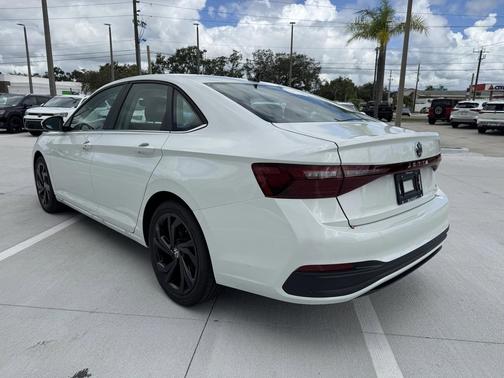 2025 Volkswagen Jetta 1.5T SE