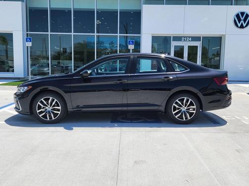 2025 Volkswagen Jetta 1.5T SE