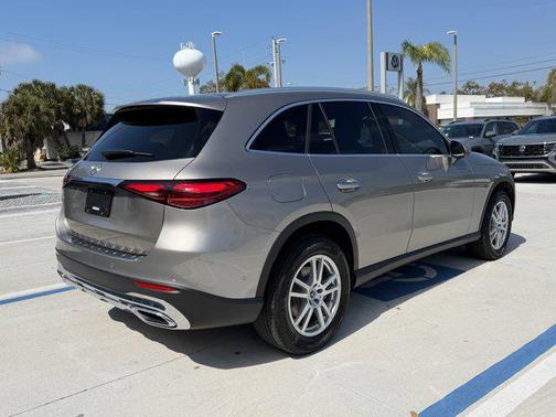 2023 Mercedes-Benz GLC 300 Base