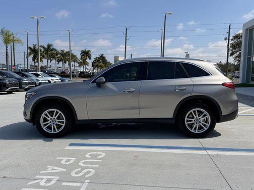 2023 Mercedes-Benz GLC 300 Base