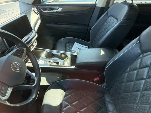 2024 Volkswagen Atlas 2.0T SEL Premium R-Line 4MOTION